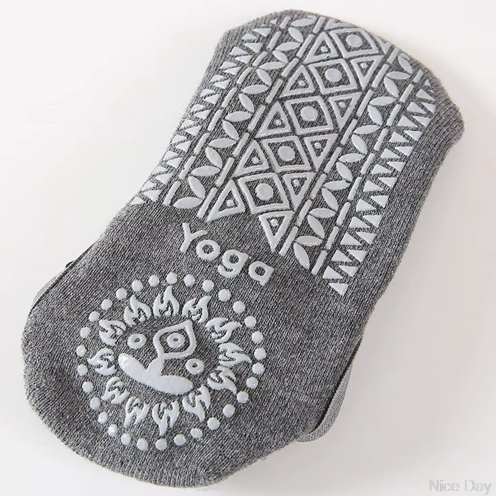 Ritual Recovery Grip Socks – Women's Non-Slip Yoga & Pilates Barre Socks